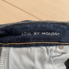 AZULBymoussyのデニムの画像