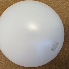LED シーリングライト　リモコン付き　天井に設置の画像