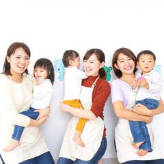 高時給1600～1850円◆有明・国際展示場双子ベビーシッター◆無資格未経験でも子育て経験7年以上で応募OKの画像