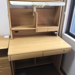 【引渡し予定者決まりました】無料　コイズミ学習机【取りに来て頂け...