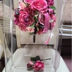 ピンク&赤 ブーケとブートニア ウエディング