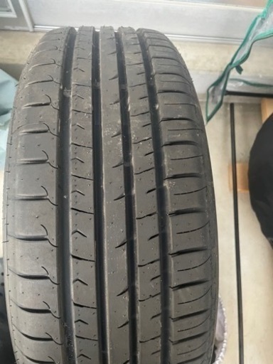 プリウスα純正ホイールとタイヤ4本セット