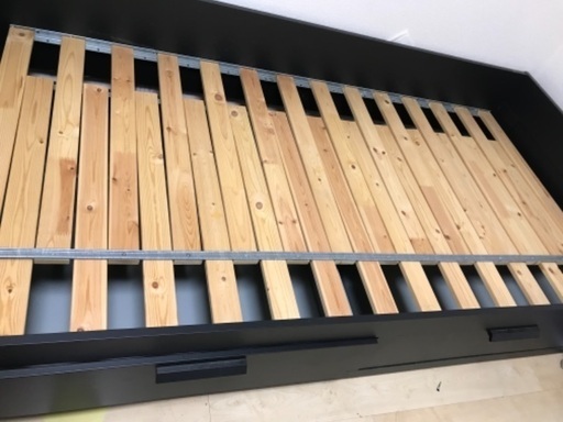 IKEA製・伸縮シングルベッド