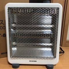 「商談中！」10回ほど使用のみ♪アイリスオーヤマ 電気ストーブ EHT800W ホワイトの画像