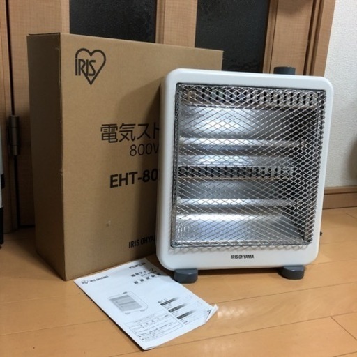 「商談中！」10回ほど使用のみ♪アイリスオーヤマ 電気ストーブ EHT800W ホワイト