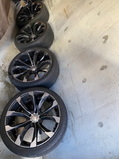 ランクル200 24インチ4本セット　Wald ジャレット　オーバーフェンダーサイズ