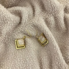 ピアス
