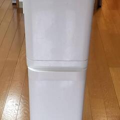 ゴミ箱ー①差し上げます、同じ物が２つあります