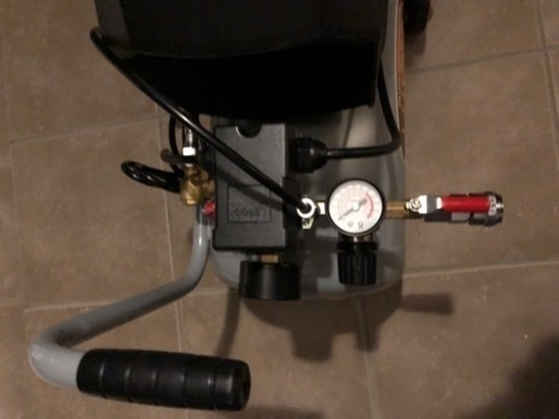 オイルレス25Lコンプレッサー