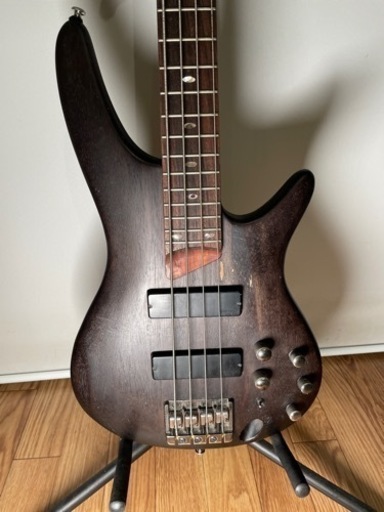 エレキベースギター　Ibanez 