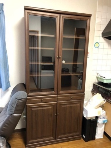 週末値下げ★ 食器棚　落ち着いたブラウン　コレクション棚としても　カップボード