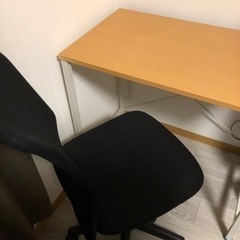 デスク、椅子セットの画像