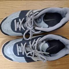 NIKEスニーカー　ネイビー×グレー