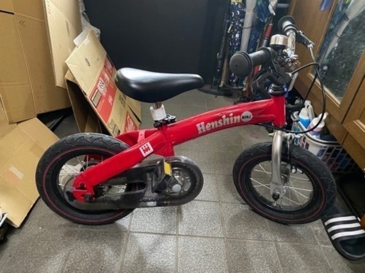 取引中　　へんしんバイク　ストライダー