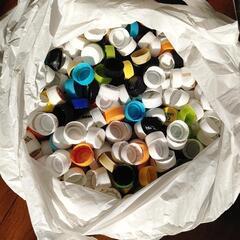 趣味工作　ペットボトルキャップ　洗浄済みの画像