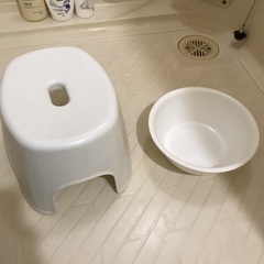 【出品番号0012】ニトリ　風呂椅子・洗面器