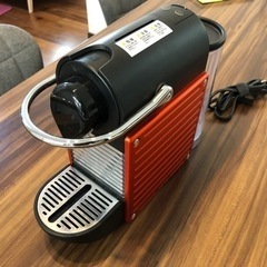 ネスプレッソ　コーヒーマシン