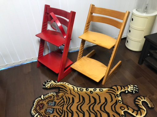 【STOKKE】お値引き　取説あり　TRIP TRAPP  ストッケ　トリップトラップ　ナチュラル&赤　　　2脚セット