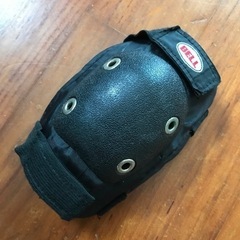 ネット決済ではありません。プロテクター　ひざ当て　ひじ当て　子供用　BELLの画像