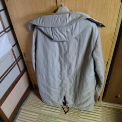 ブランド品の大変いい品物です。余り着なくなったのでどうしょうか迷ったのですがどなたか活用して下さい。の画像