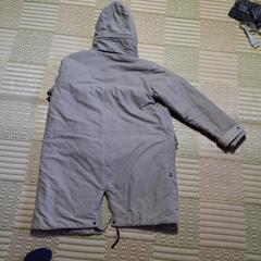 ブランド品の大変いい品物です。余り着なくなったのでどうしょうか迷ったのですがどなたか活用して下さい。の画像