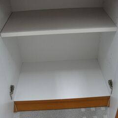 食器棚 ベージュ系 横幅約60cm【モノ市場半田店】151の画像