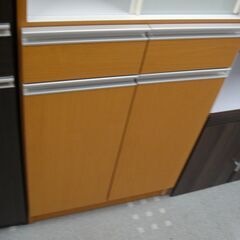食器棚 ベージュ系 横幅約60cm【モノ市場半田店】151の画像