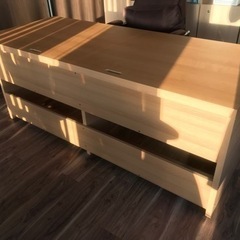 パソコンデスク無料で差し上げます。美品です。
