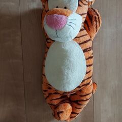 ぬいぐるみ、仰向けティガー