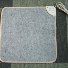 山善 電気ミニマット ホットカーペットの画像