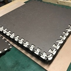 ジョイントマット　59×59  16枚有ります