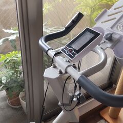 引取り限定　スピンバイク　購入1年ほぼ新品＆美品！！の画像