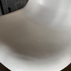 宇都宮でオシャレな家具を探すなら『オトワリバース！』シェルチェア イームズチェア リプロダクト 椅子 ホワイト 中古品 2の画像