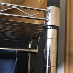 【取引中】棚 スチールラック メタルラック ハンガーパイプ付きの画像
