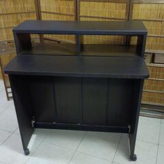 折りたたみ受付カウンター　フロントは棚になってます。
