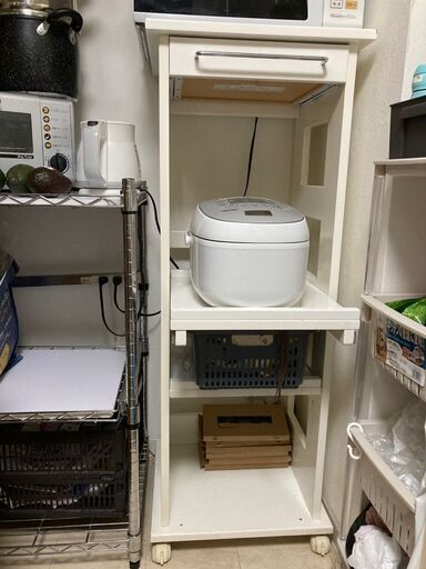 棚（電子レンジや電子ジャーを置く棚）