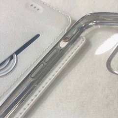 新品未使用　Marcydorn　ランダムフラワー手帳型iPhone11ProMaxケース　ホワイトの画像