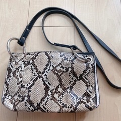 ZARA ショルダーバッグ　３連　の画像