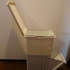 分別ゴミ箱 の画像