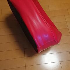 座椅子 赤 背もたれ 47cm 43cm 高さ29cmの画像