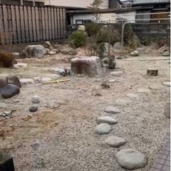 庭の石や灯籠など