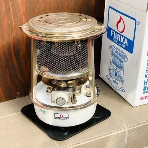 フジカ　ハイペット　白　ストーブ　キャンプ　グランピンク　冬キャンプ　石油ストーブ　灯油ストーブ