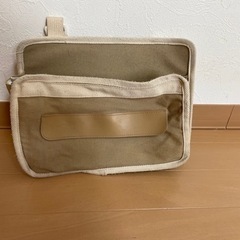 車載用　ティッシュケース　小物入れの画像