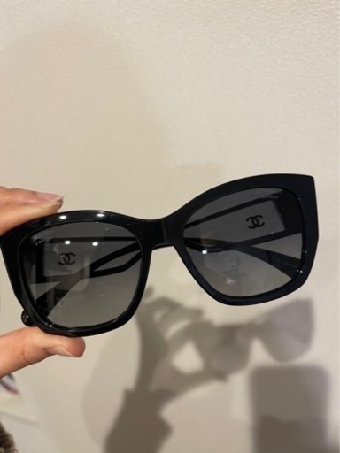 シャネルのサングラス