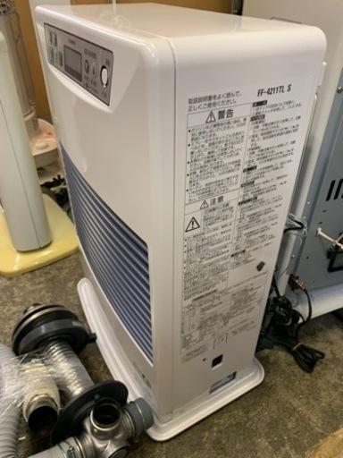 極美品　SUNPOT/サンポット FF式ストーブ FF4211TL 2019年製 小型 ～11畳 