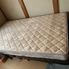 セミダブルベッド＋マットレス無料