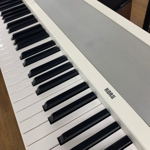 KORG 電子ピアノ　2017年製　【店頭取引限定】【中古品】早い者勝ち！?足立区近郊配送可能！ 