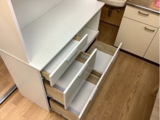 【リサイクルサービス八光　田上店　配達・設置OK】サンウッディ　ホワイト　大型食器棚（幅1170mm）