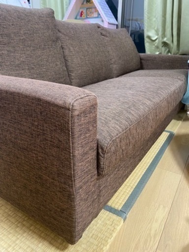値下げしました。3人掛けソファー