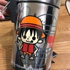 ワンピースペダル式ゴミ箱の画像